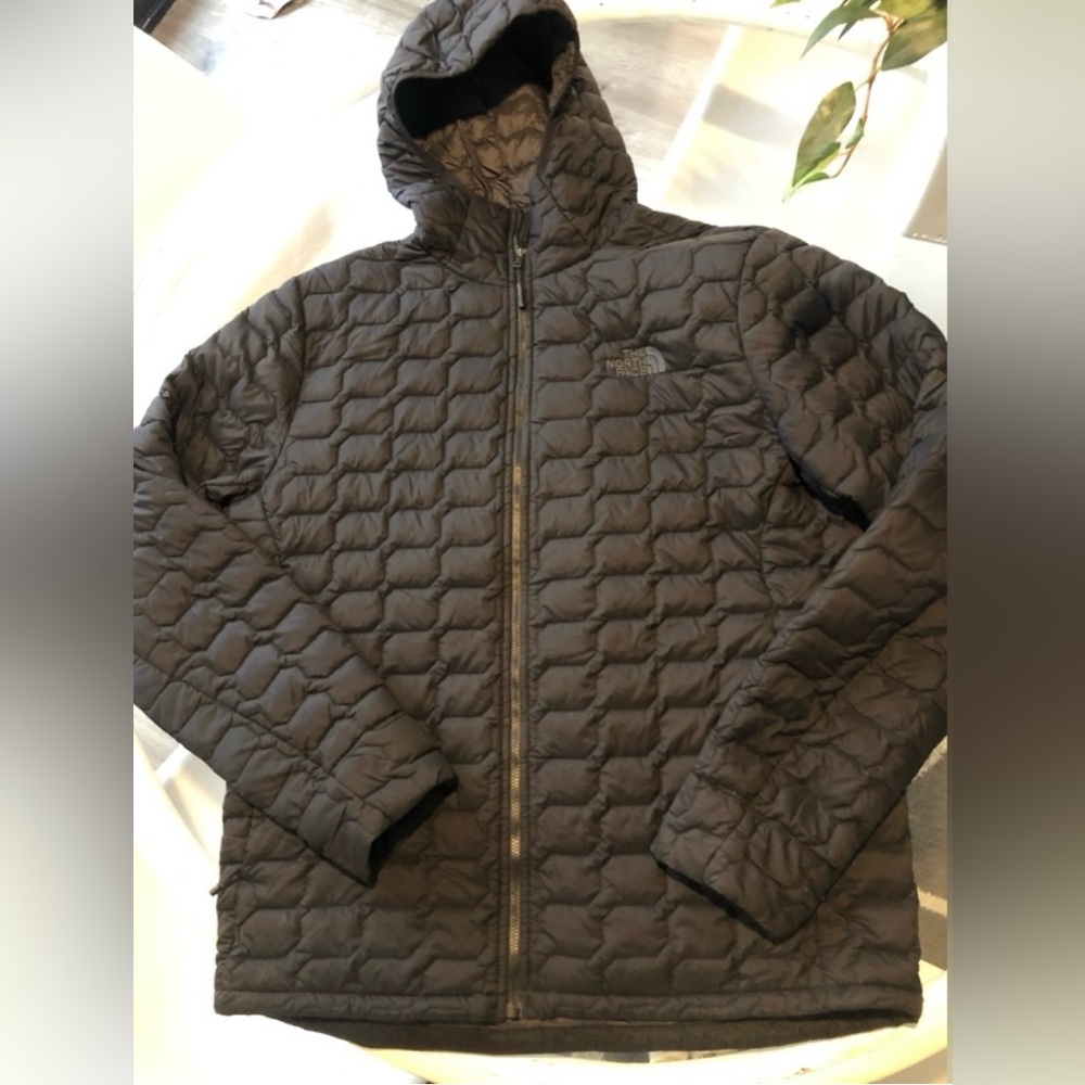 The North Face ThermoBall Jacket – Lightweight Warmth & Adventure-Ready Design